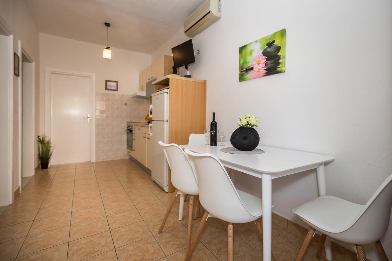 Apartmani Filipic Bol Exterior foto