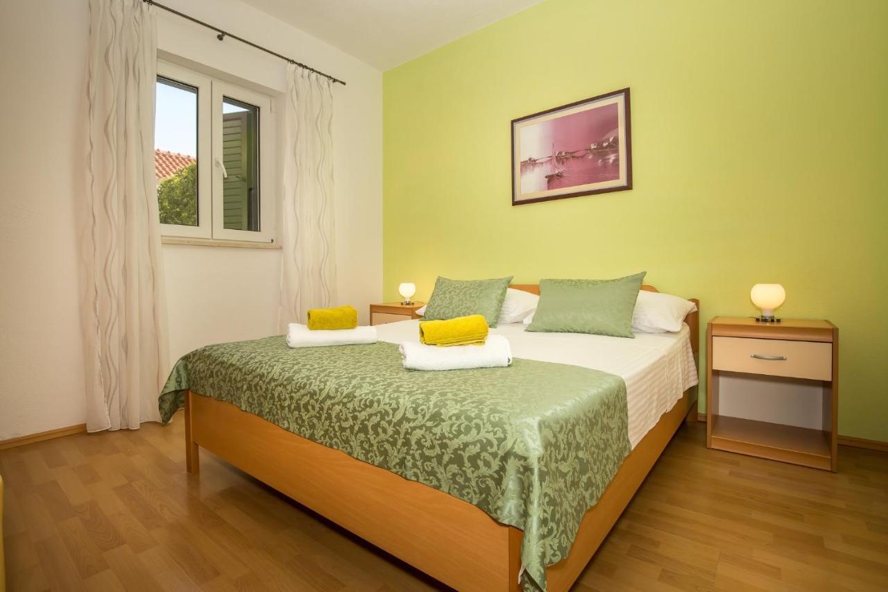 Apartmani Filipic Bol Exterior foto